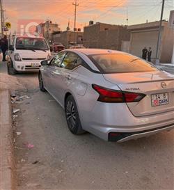نيسان ألتيما